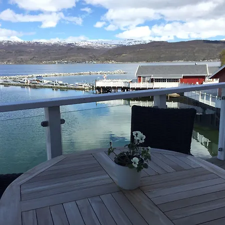 Garsnes Brygge * Sjovegan